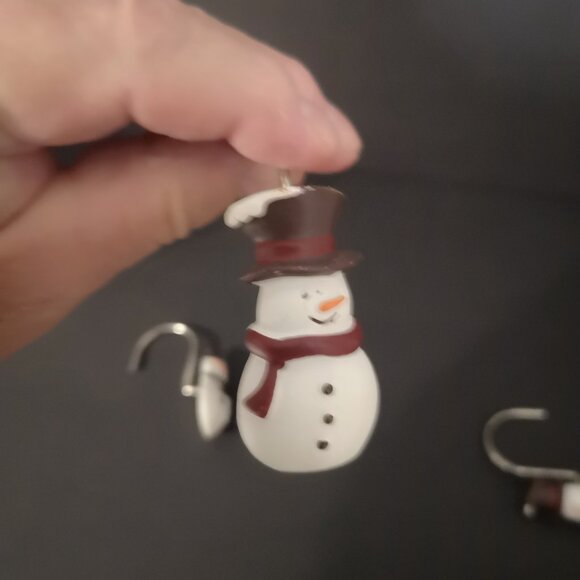 Set of 12 Winter Theme Snowman Shower Curtain Hooks only - Picture 3 of 3